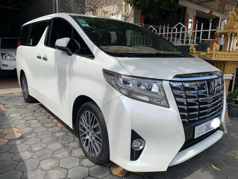 Toyota alphard executive lounge