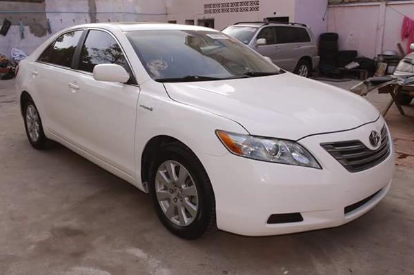 Toyota Camry Hybrid Camcarcity