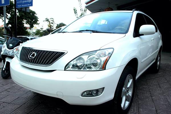 Сколько весит lexus rx330