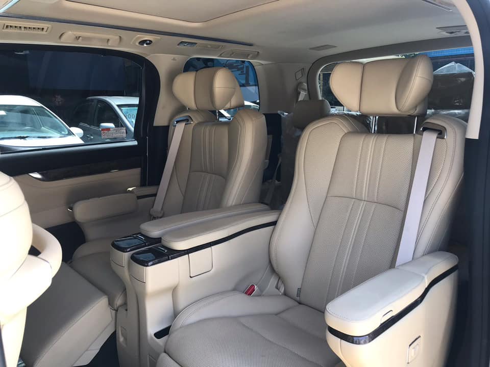 Toyota Alphard Executive Lounge